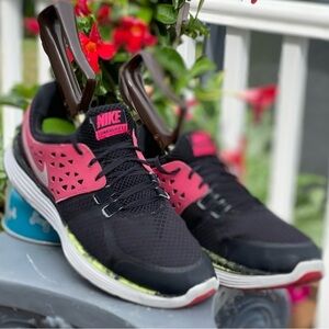 Nike Lunarswift 3 Runing Shoes woman’s size 9.5